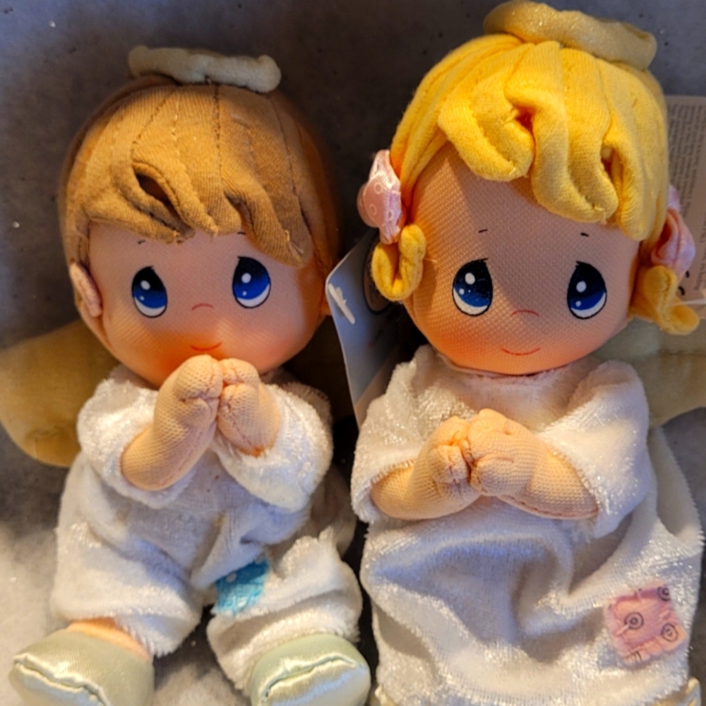 Precious Moments Luv N'CareRare Find Set Of 2 Praying Angel Dolls Brand New.2003